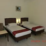 Hotel Thulashi Park